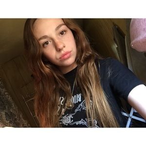 Meet your Posher, Brooke